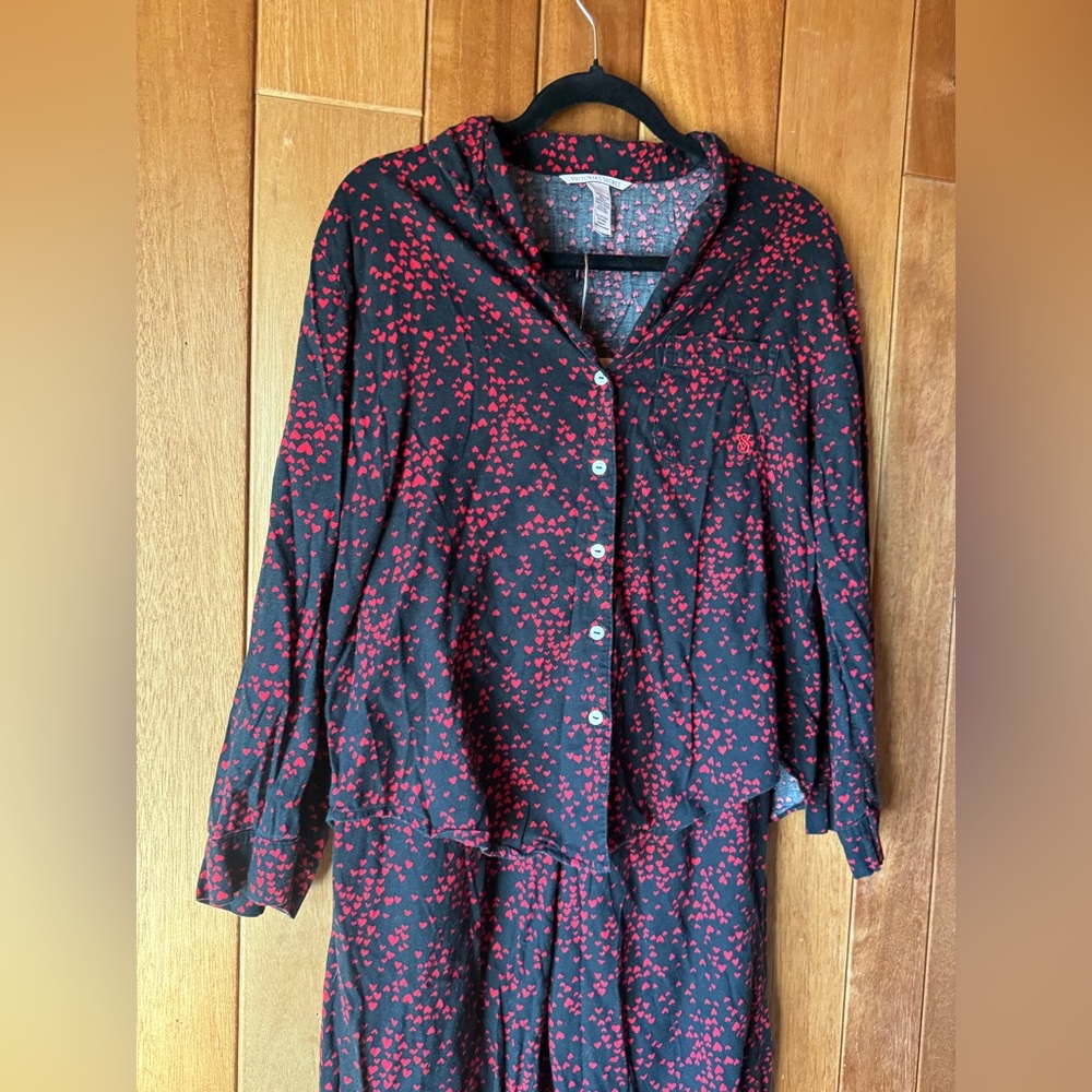 Victoria's Secret Black Pajama Set with Red Heart Pattern